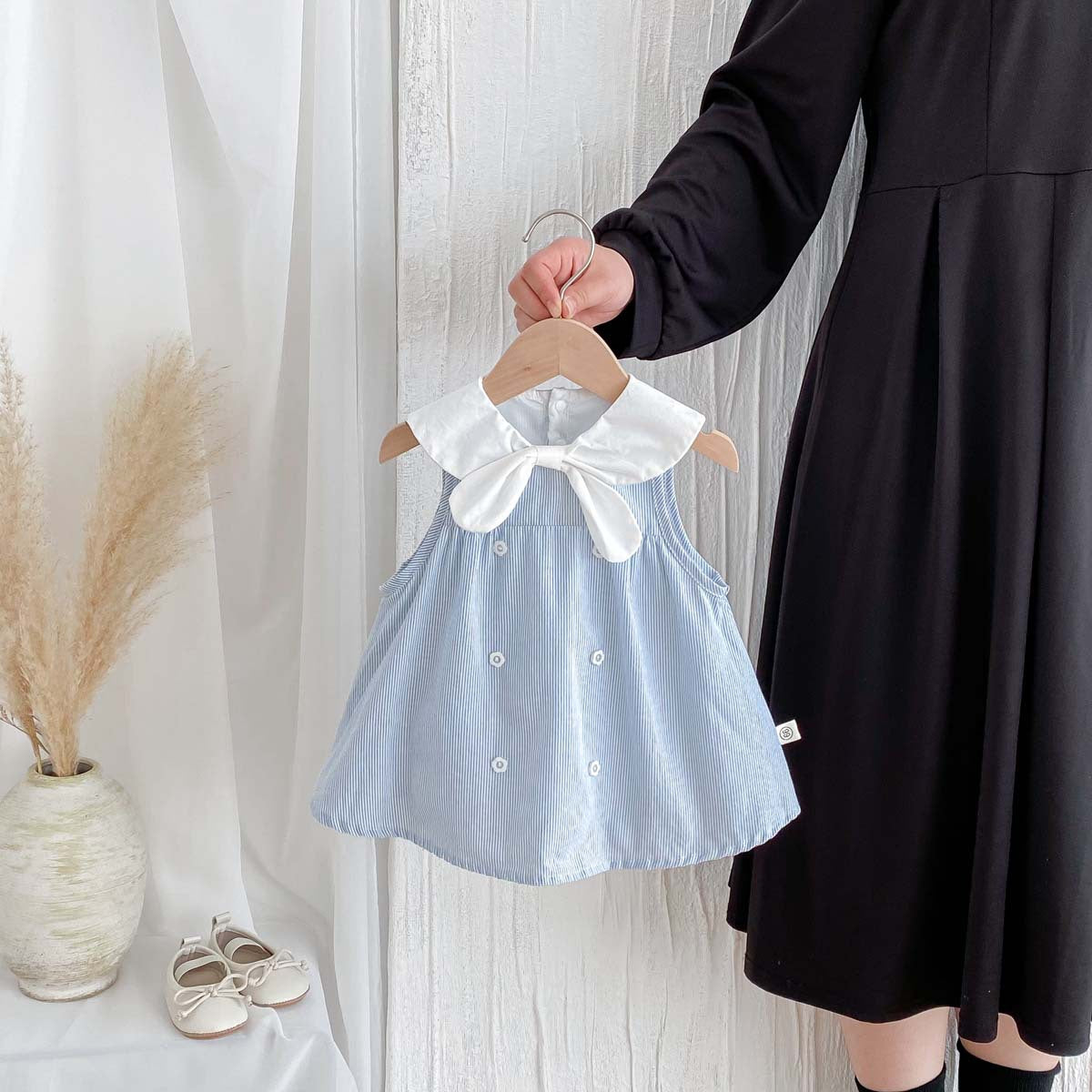 セレモニー風 ストライプワンピース|2〜6歳 女の子用 蝶ネクタイ付き