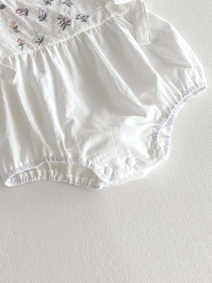ベビー女の子 ホワイトフリルロンパース|夏の1枚でかわいく涼しく