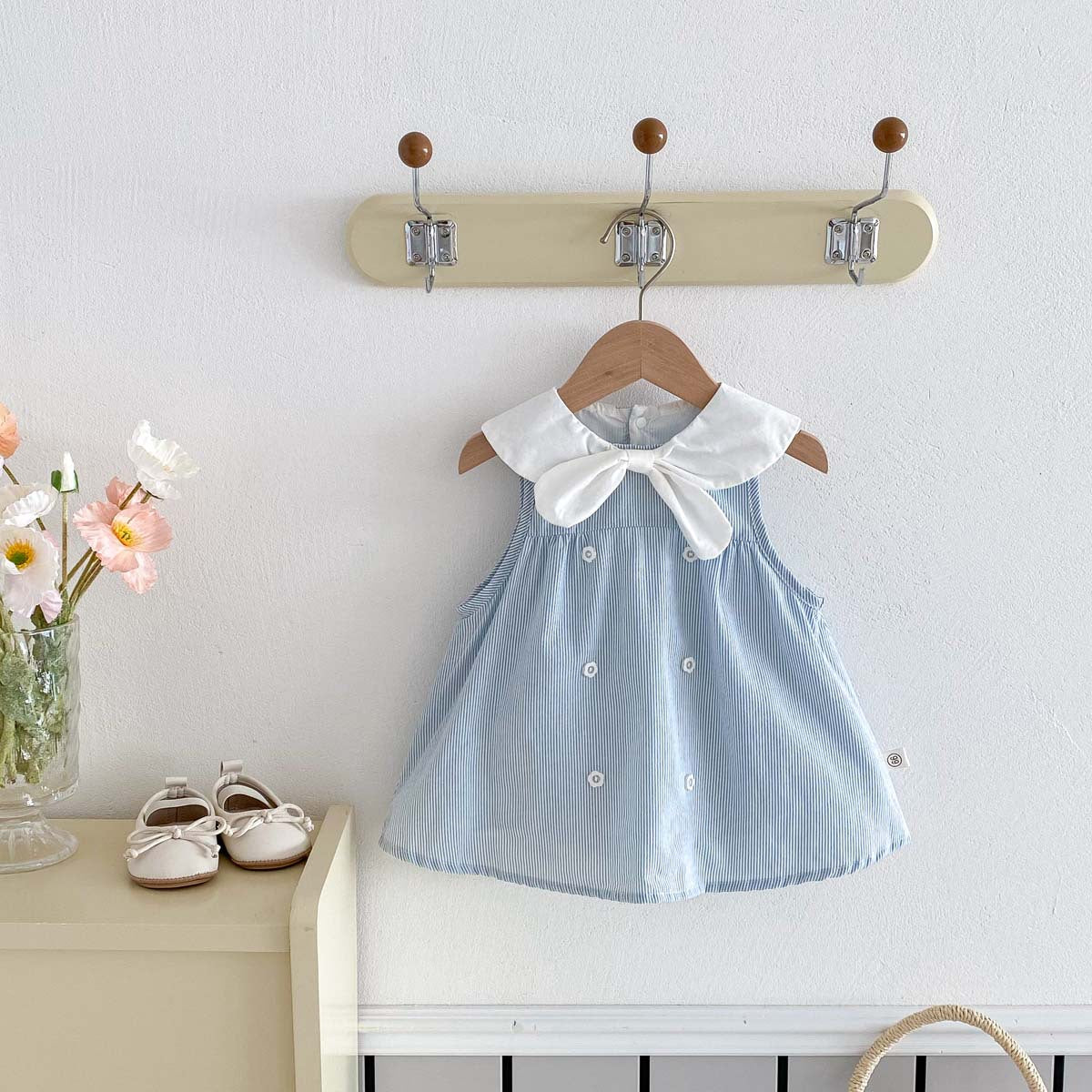 セレモニー風 ストライプワンピース｜2〜6歳 女の子用 蝶ネクタイ付き